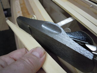 Fitting the end of the strips - Bevel refinement, and rounding of the beveled part with the block plane
